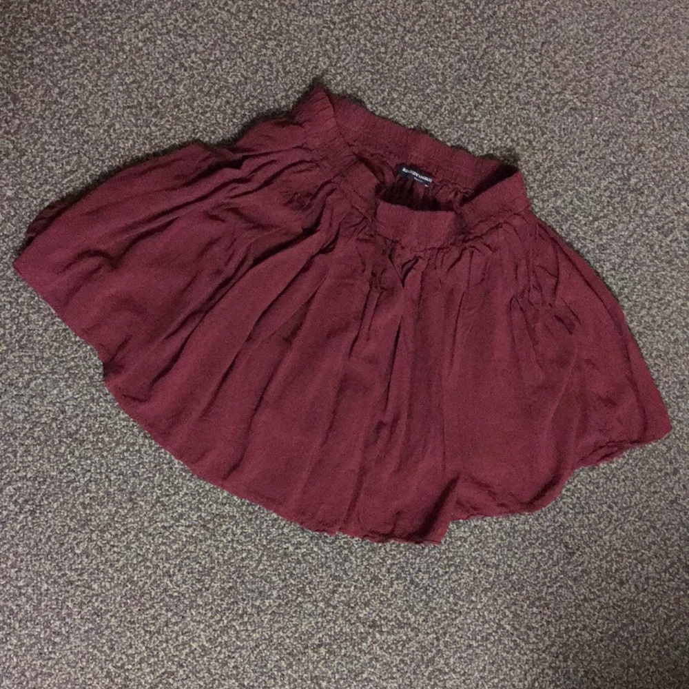 Brandy Melville Skirt • One Size Fits All